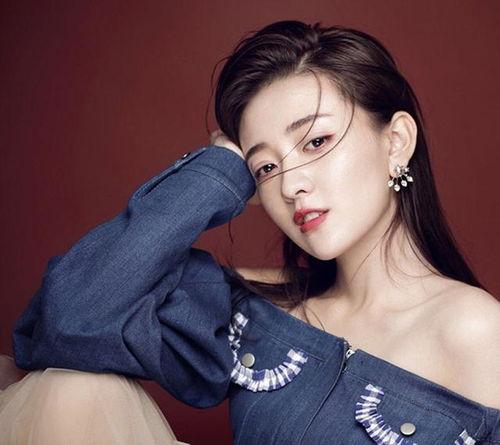 圈内人爆料梁洁,圈内人揭秘她的真实生活